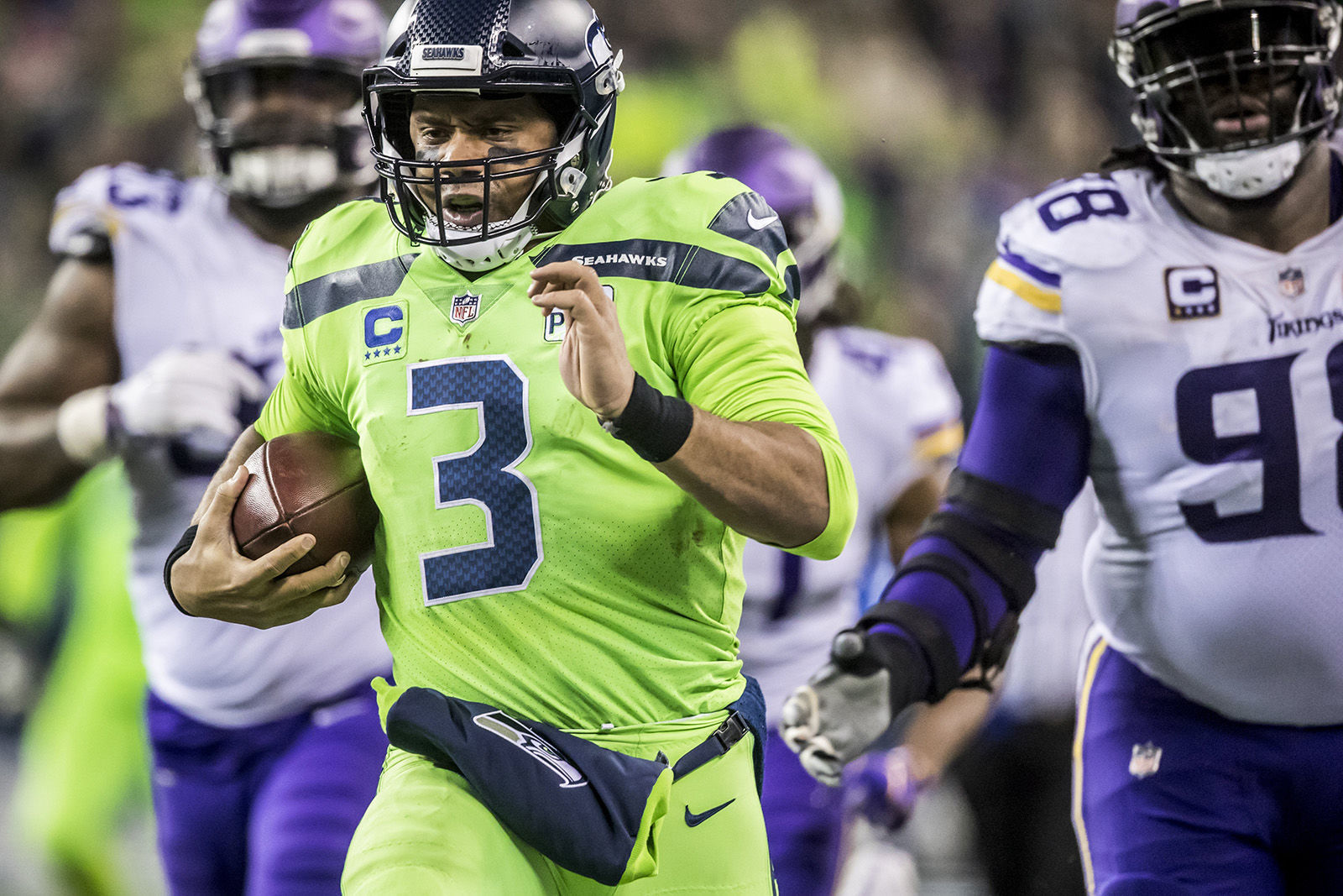 Hey Rodgers! There’s a new highest-paid QB in town